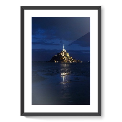 Mont-Saint-Michel, illumination du Mont et de la passerelle pendant les grandes marées des 20 et 21 mars 2015 (affiches d'art encadrées)
