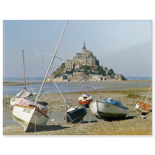 Abbaye du Mont-Saint-Michel et bateaux de pêche sur la grève (panneaux acryliques)