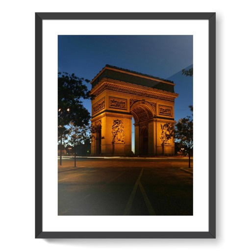 L'Arc de triomphe de l'Étoile au crépuscule, côté sud-est, depuis l'avenue Marceau (affiches d'art encadrées)