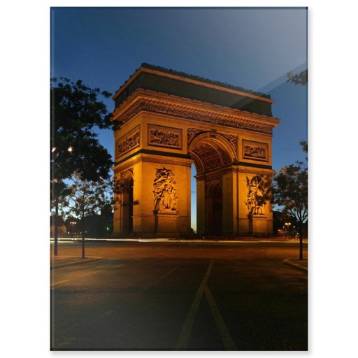 L'Arc de triomphe de l'Étoile au crépuscule, côté sud-est, depuis l'avenue Marceau (panneaux acryliques)