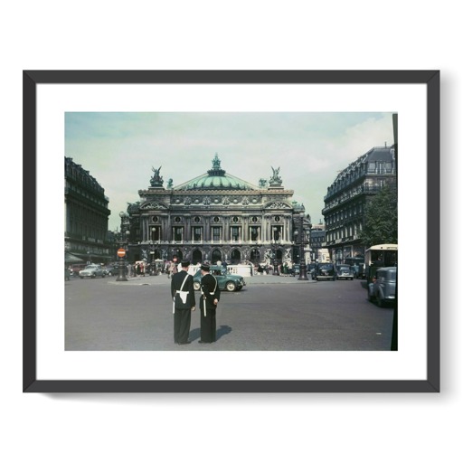 Place de l'Opéra à Paris ; à l'arrière-plan, l'opéra Garnier (affiches d'art encadrées)