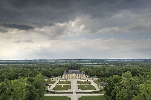 Château de La Motte-Tilly, façade sur cour