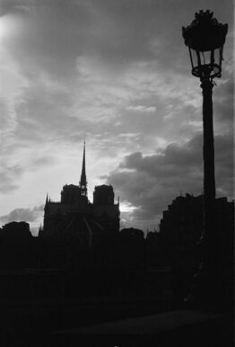 Coucher de soleil sur la cathédrale Notre-Dame de Paris