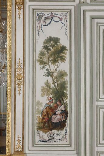 Jeune homme offrant des friandises à une jeune fille