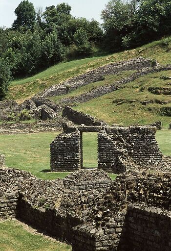 Site gallo-romain de Sanxay, théâtre vu de l'ouest