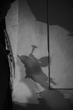 Monastère de Saorge, église Notre-dame des Miracles, ange musicien, ombre portée