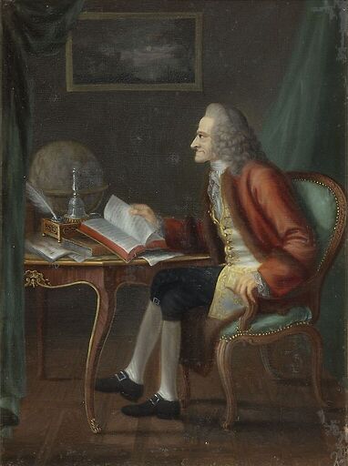 Voltaire à sa table de travail