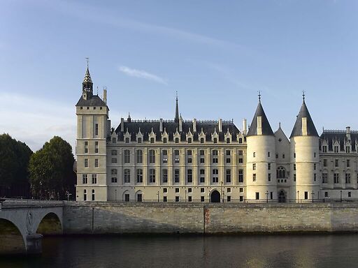 La Conciergerie vue du quai de la Mégisserie