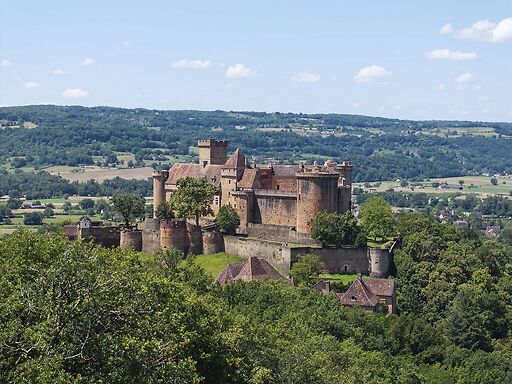 Château de Castelnau-Bretenoux et bourg castral, vue aérienne depuis le nord-est