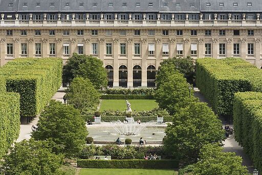 Palais-Royal, vue du jardin depuis la galerie d'Orléans