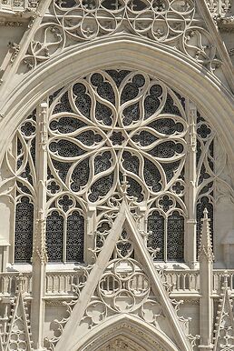 Sainte-Chapelle de Vincennes, détail de la façade occidentale