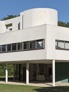 La villa Savoye, façade ouest