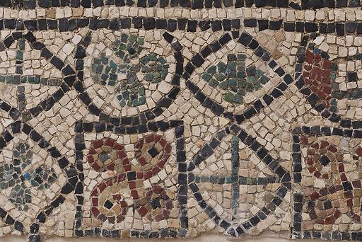 Mosaïque provenant de la chambre ouest de la villa gallo-romaine de Lassalles