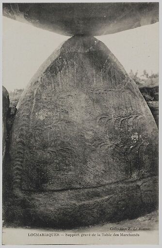 Locmariaquer - Support gravé de la Table des Marchands