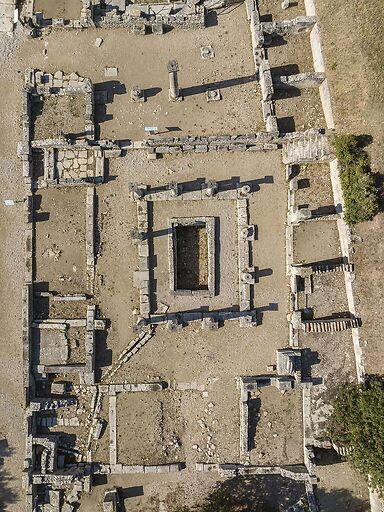 Site archéologique de Glanum, la maison des Antes