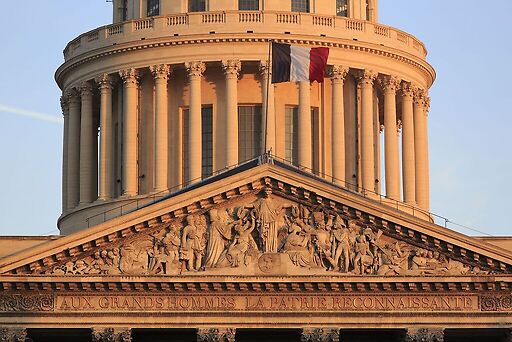 Panthéon, fronton
