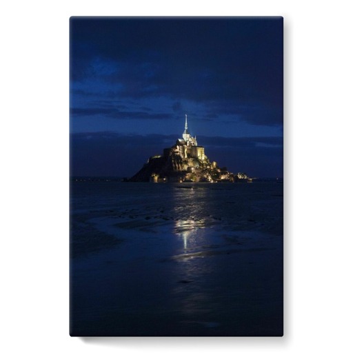 Mont-Saint-Michel, illumination du Mont et de la passerelle pendant les grandes marées des 20 et 21 mars 2015 (stretched canvas)