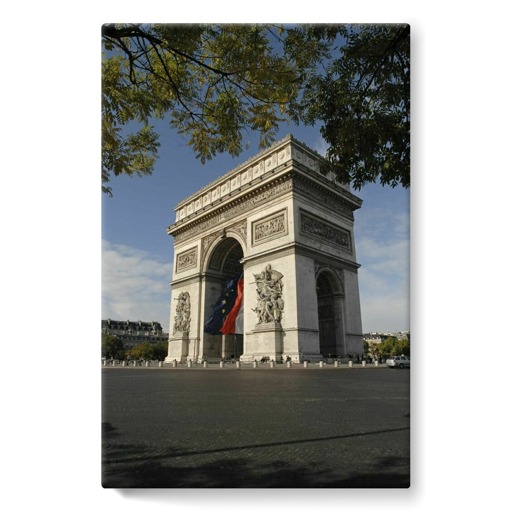 Drapeaux français et européen flottant sous l'Arc de triomphe de l'Étoile (stretched canvas)