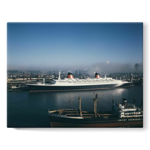 Le paquebot France amarré au port du Havre (toiles sur châssis)