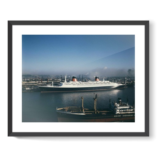 Le paquebot France amarré au port du Havre (affiches d'art encadrées)