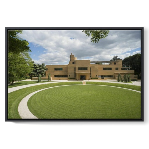 Villa Cavrois, ensemble de la façade nord (framed canvas)