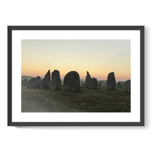 Alignements de Kermario, vers l'est, au petit matin (framed art prints)