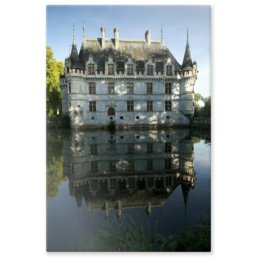 Château d'Azay-le-Rideau, vue d'ensemble de la façade ouest (panneaux aluminium)