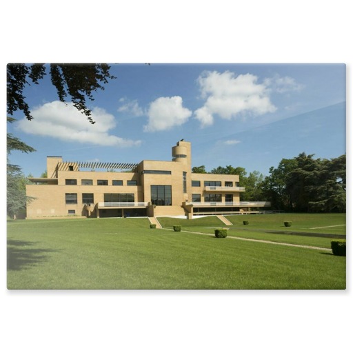 Villa Cavrois, vue d'ensemble de la façade sud (aluminium panels)