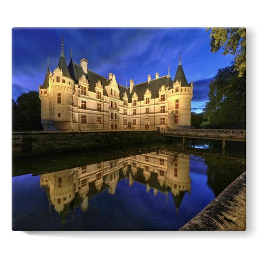 Château d'Azay-le-Rideau, façade sur cour de nuit (stretched canvas)