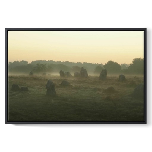 Alignements du Ménec dans la brume du matin (toiles encadrées)