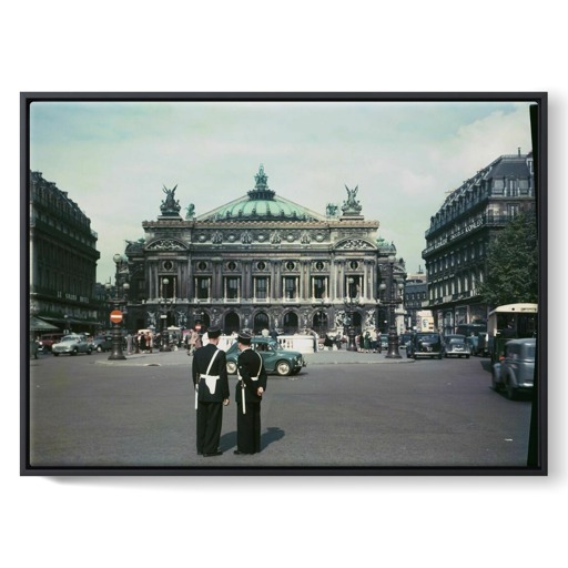 Place de l'Opéra à Paris ; à l'arrière-plan, l'opéra Garnier (framed canvas)