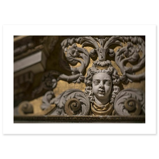 Château des ducs d'Épernon, appartement de la reine, première antichambre de la reine, détail du décor sculpté de la cheminée (affiches d'art)