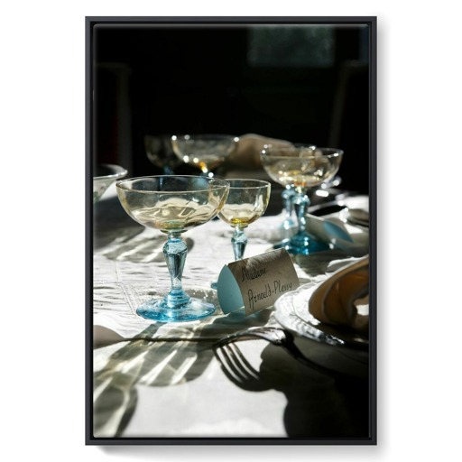 Maison de George Sand, salle à manger, détail de la table dressée (toiles encadrées)