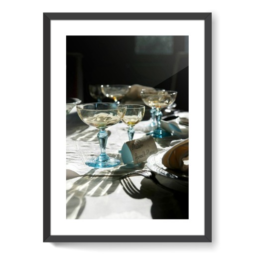 Maison de George Sand, salle à manger, détail de la table dressée (affiches d'art encadrées)